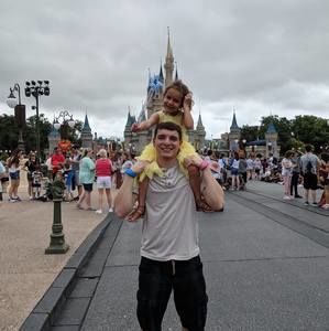 Meet your Posher, Lee